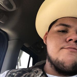 Meet your Posher, Luis